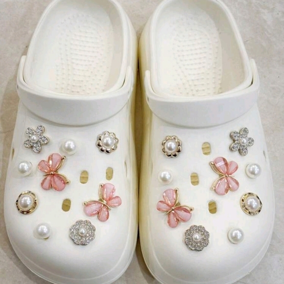CROCS Jewelry - Croc charms